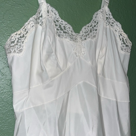 Vintage lace slip dress - Picture 3 of 11
